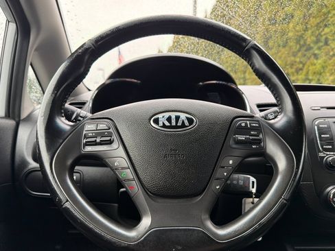 Used 2016 Kia Forte EX FWD image 21