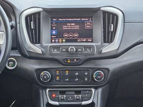 Used 2022 GMC Terrain SLE FWD image 14