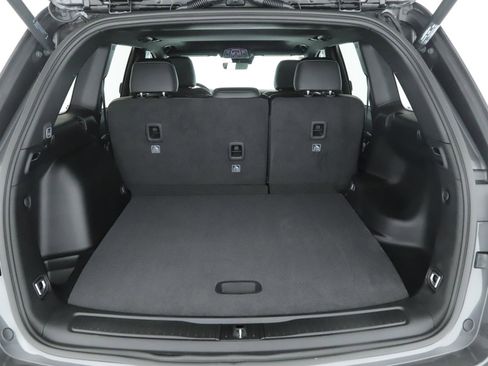 New 2026 Jeep Grand Cherokee Laredo image 17