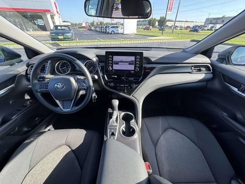 Used 2023 Toyota Camry LE AWD/4WD image 9