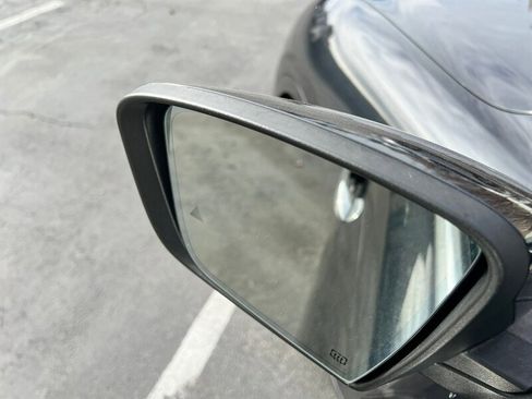 Used 2017 Maserati Levante w/ Luxury Package image 29