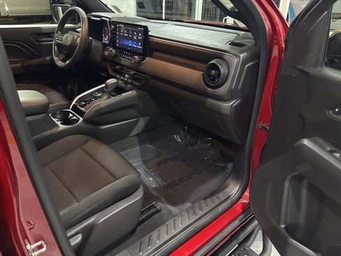 Used 2023 Chevrolet Colorado Trail Boss w/ Technology Package image 36