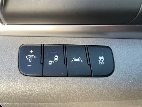 Used 2019 Hyundai Elantra Value Edition FWD image 15