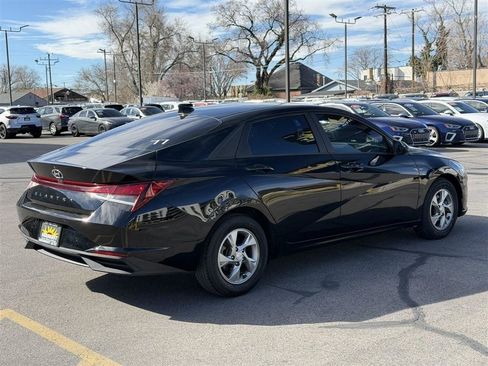 Used 2021 Hyundai Elantra SE image 7