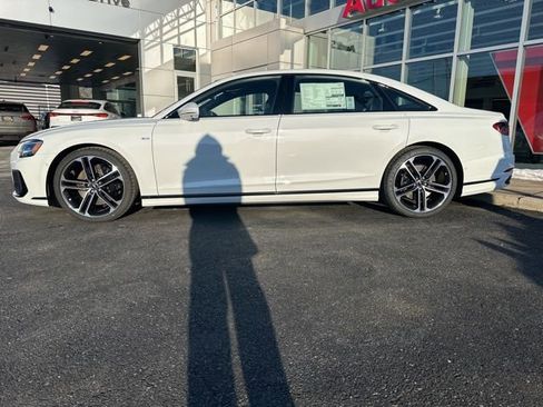 New 2026 Audi A8 L 3.0T image 2