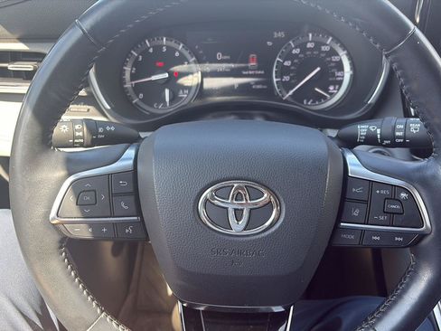 Used 2021 Toyota Highlander Limited AWD/4WD image 13