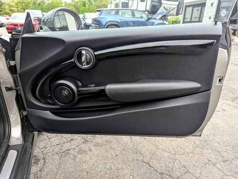 Used 2017 MINI Cooper S image 37