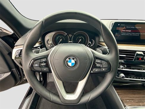 Used 2018 BMW 530e image 12