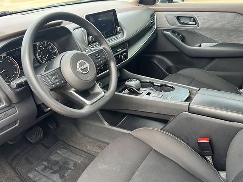 Used 2023 Nissan Rogue S image 12