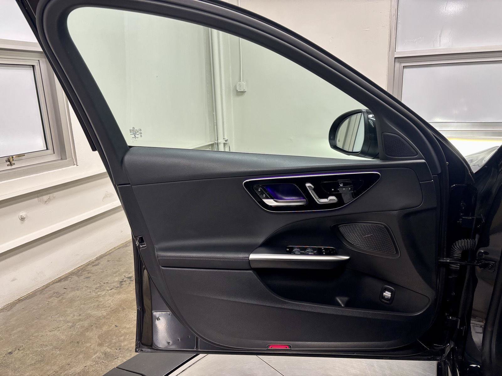 Used 2023 Mercedes-Benz C 300 4MATIC Sedan image 13