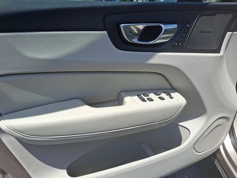 Used 2025 Volvo XC60 T8 Ultra w/ Climate Package AWD/4WD image 11