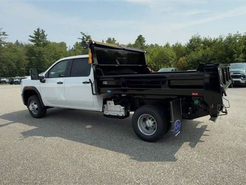 New 2025 GMC Sierra 3500 Pro w/ Convenience Package image 6