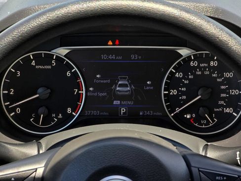 Used 2025 Nissan Altima 2.5 SV FWD image 17