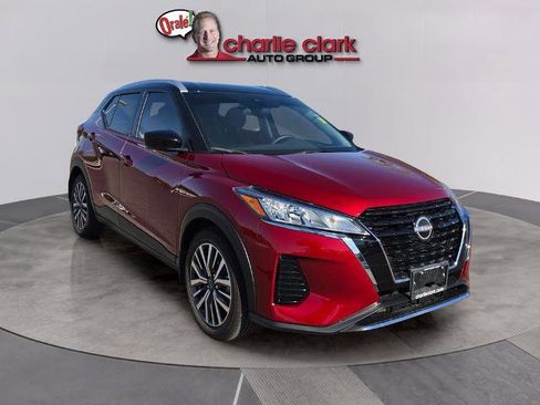 Certified 2024 Nissan Kicks SV image 7