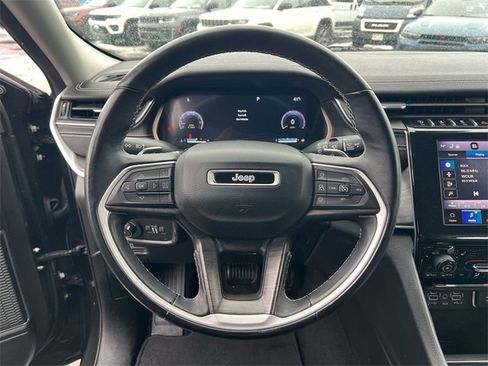 Used 2022 Jeep Grand Cherokee L Limited image 20