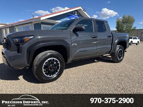 Used 2025 Toyota Tacoma TRD Off-Road AWD/4WD image 1