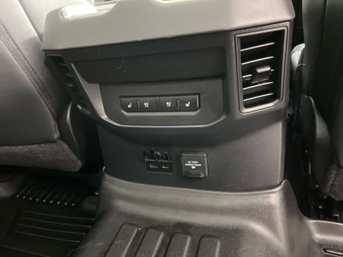 Used 2023 Toyota Tundra Platinum image 9