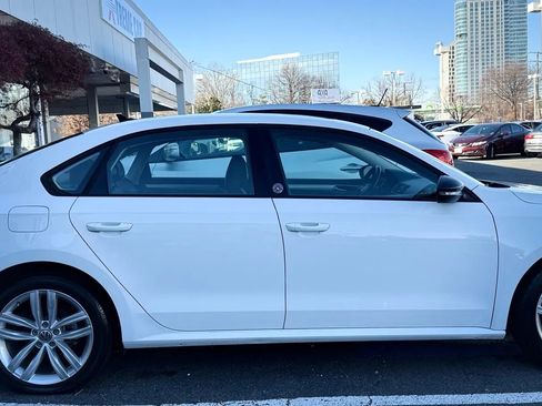 Used 2019 Volkswagen Passat 2.0T Wolfsburg w/ Wheels & Sunroof Package image 8