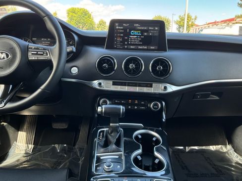 Used 2019 Kia Stinger Premium RWD image 15