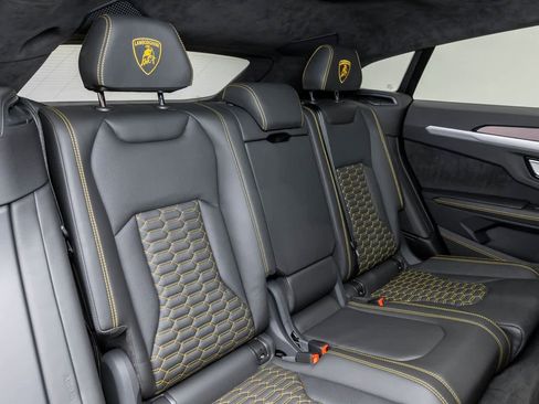 Used 2022 Lamborghini Urus image 68