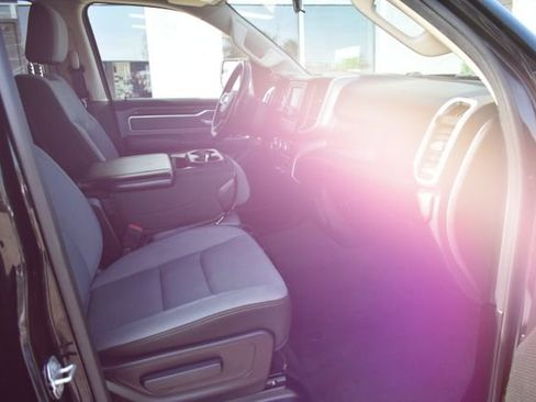 Used 2020 RAM 1500 Big Horn AWD/4WD image 39