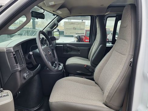 New 2026 GMC Savana 2500 RWD image 16