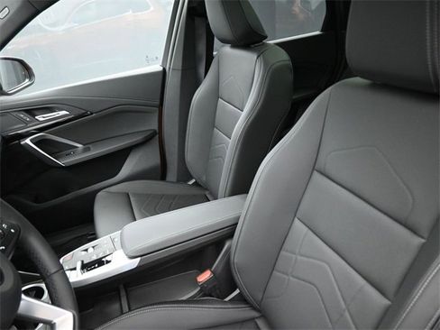 New 2025 BMW X1 xDrive28i w/ Technology Package image 33