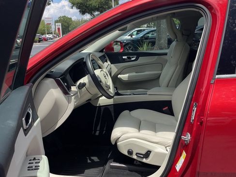 Used 2018 Volvo XC60 T6 Inscription w/ Convenience Package AWD/4WD image 2