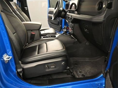 Used 2025 Jeep Wrangler Unlimited Rubicon 392 image 35