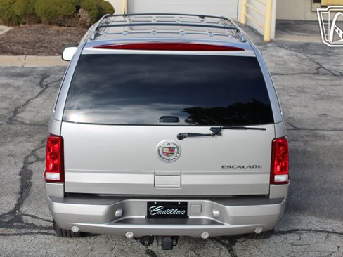 Used 2005 Cadillac Escalade AWD image 6