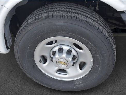 New 2025 Chevrolet Express 2500 Work Van image 11