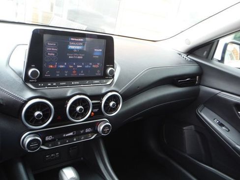 Used 2020 Nissan Sentra SV FWD image 23
