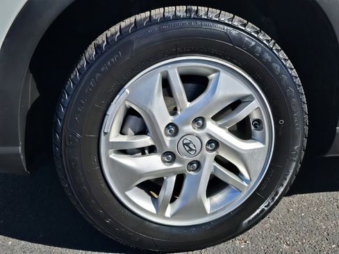 Used 2020 Hyundai Venue SEL w/ Convenience Package image 25