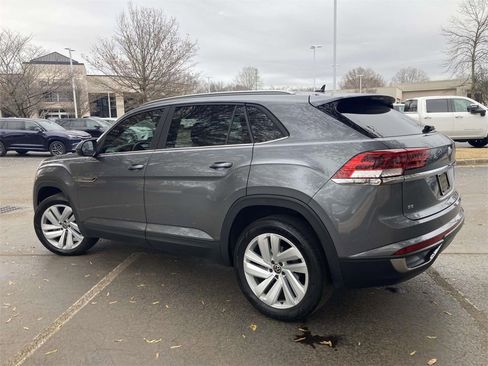 Used 2021 Volkswagen Atlas Cross Sport SE image 4