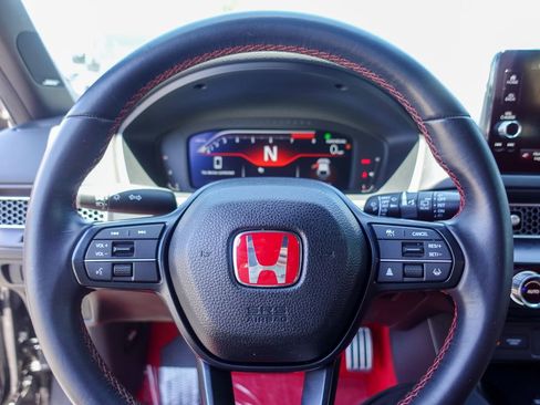 Used 2023 Honda Civic Type R image 13