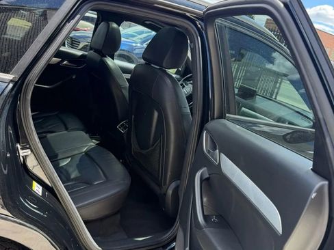Used 2018 Audi Q3 2.0T Premium w/ Convenience Package AWD/4WD image 9
