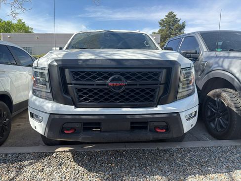 Used 2021 Nissan Titan PRO-4X w/ Pro-4x Convenience Package image 5