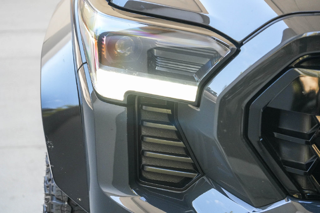 Used 2025 Toyota Tacoma TRD Pro w/ Tow Tech Package AWD/4WD image 9