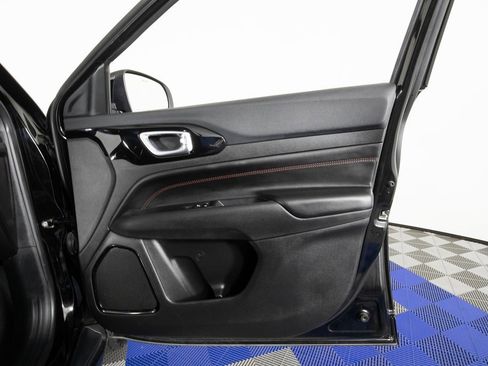 Used 2024 Jeep Compass Trailhawk image 18