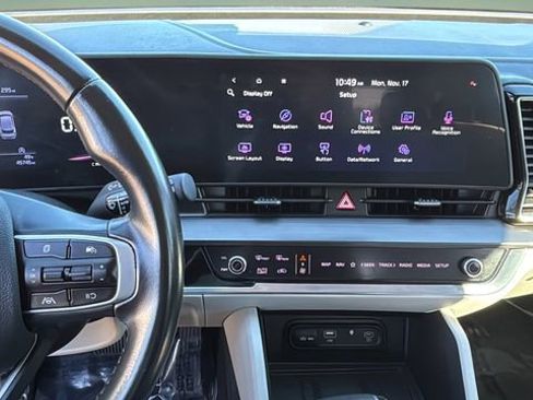 Used 2024 Kia Sportage EX image 10