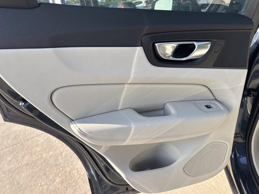 Certified 2026 Volvo XC60 B5 Ultra AWD/4WD image 23