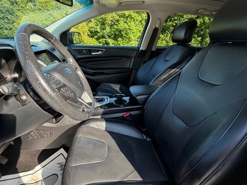 Used 2016 Ford Edge Titanium w/ Equipment Group 301A AWD/4WD image 20