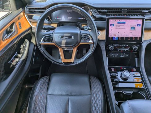 Certified 2024 Jeep Grand Cherokee Summit AWD/4WD image 19