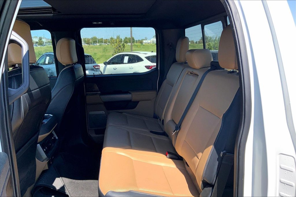 Used 2023 Ford F350 Lariat w/ Lariat Ultimate Package AWD/4WD image 11