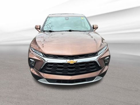 Used 2023 Chevrolet Blazer LT FWD image 2