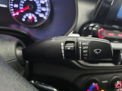 Used 2024 Kia Forte LXS FWD image 27