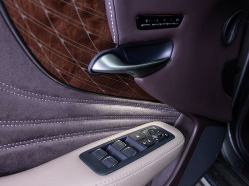 Used 2018 Lexus LS 500 AWD w/ Interior Upgrade Package image 17