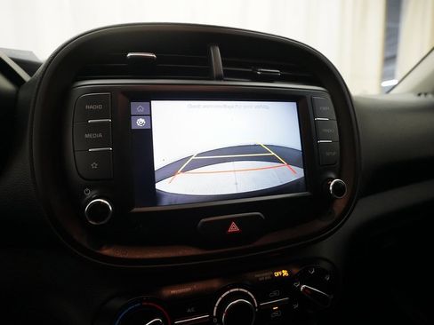 Certified 2023 Kia Soul LX w/ LX Technology Package image 19