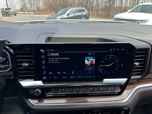 Used 2022 Chevrolet Silverado 1500 LT image 14