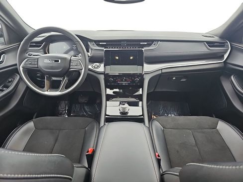 Used 2023 Jeep Grand Cherokee L Altitude image 9